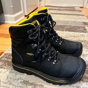 Keen Milwaukee steel toe work boots.